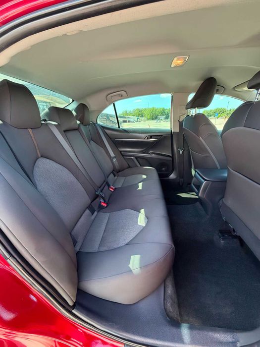 Toyota Camry Xle      2020
