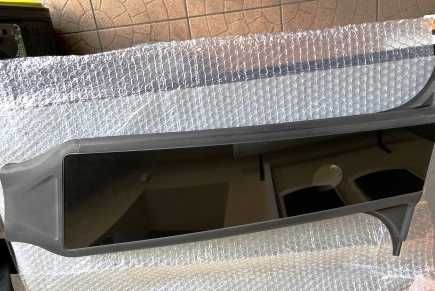 Накладка правої стійки з камерою Tesla Model Y 2024 (1785300-00-В)