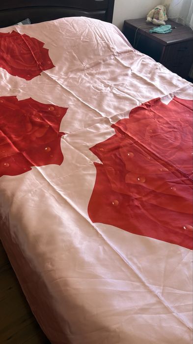 Постельное белье, евро комплект (пододеяльник + 2 наволочки и простыня). Качественныц сатин