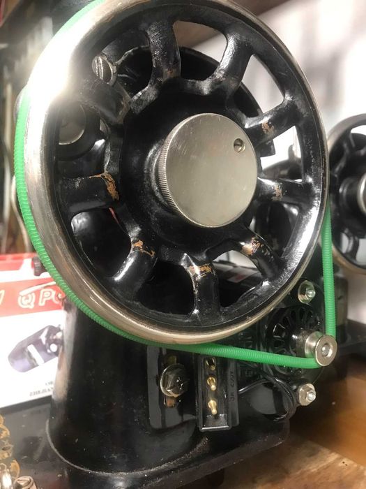 Швейна машина Подольск 2М, з ел. приводом, вдосконалена майстром