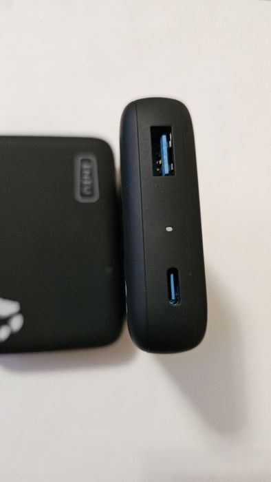 Повербанк з бездротовою зарядкою Powerbank INIU  залишилась 1 шт