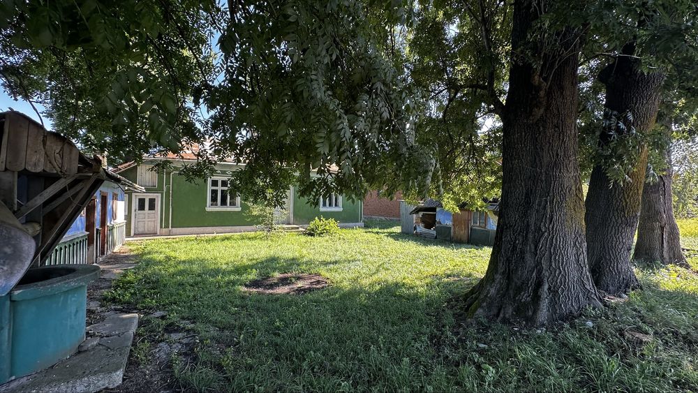 Продається земельна ділянка ,продається будинок