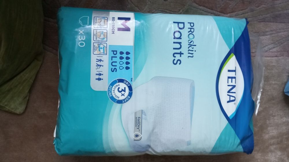 Pieluchy majtki roz M