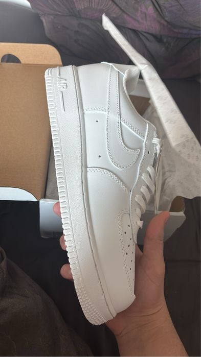 Nike air force 1 triple white