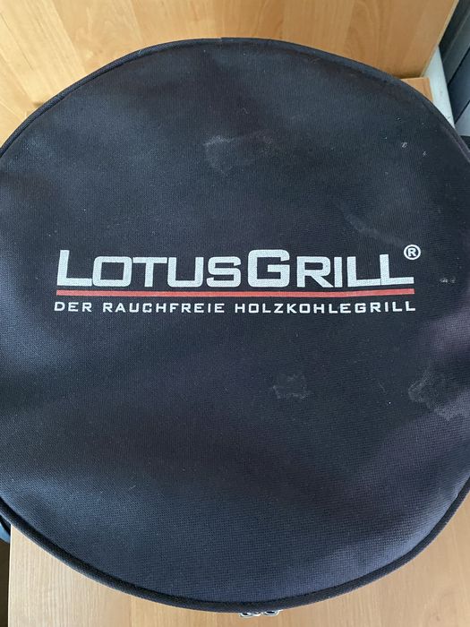 Вугільний гриль LotusGrill