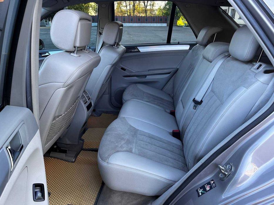 Mercedes-Benz ML350 4Matic