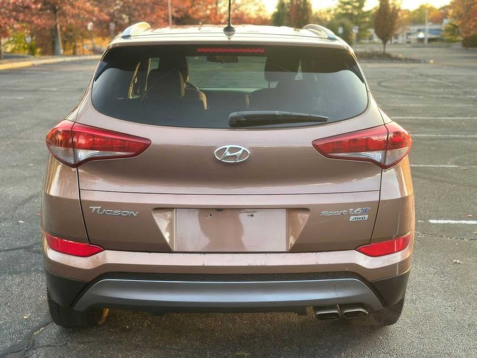 Hyundai Tucson      2015