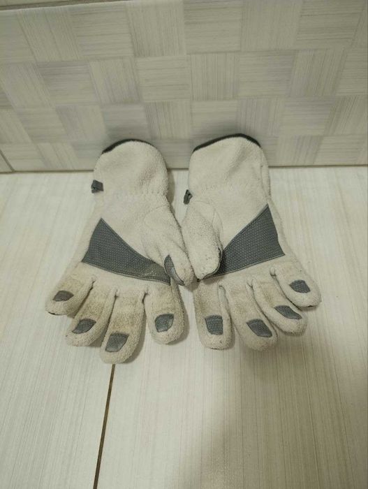 перчатки The North Face