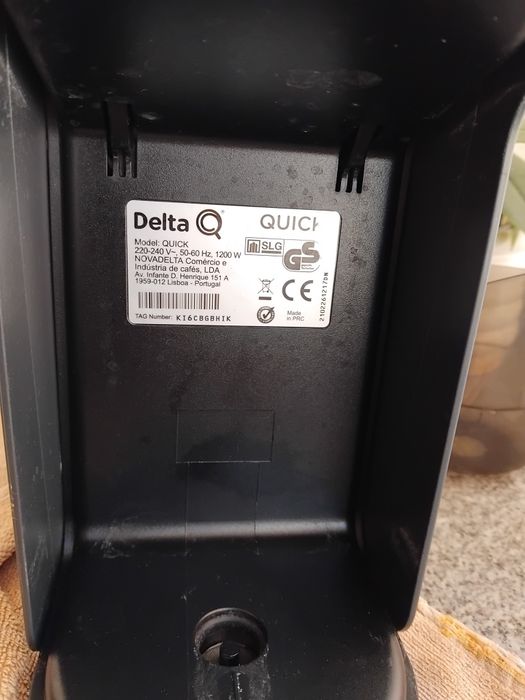 Maquina de cafe de cápsulas delta q (para reparação)