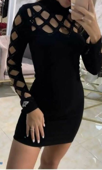 Плаття вечірне шикарне.