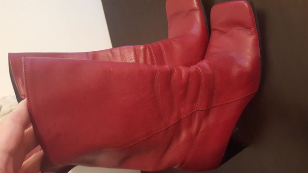 Botas bordeu de pele