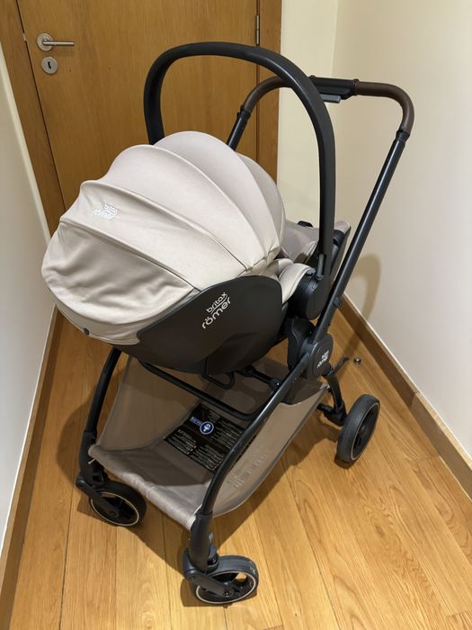 Carrinho Britax Rio + Base isofix + Ovo Britax