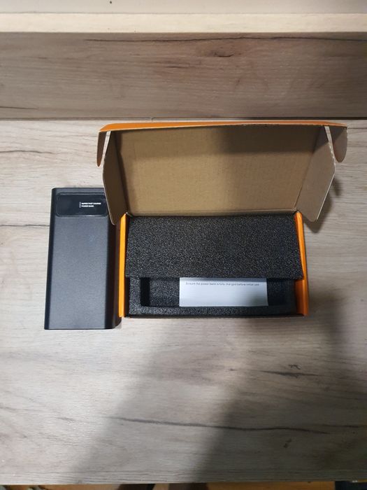Повністю новий робочий power bank на 20000mah