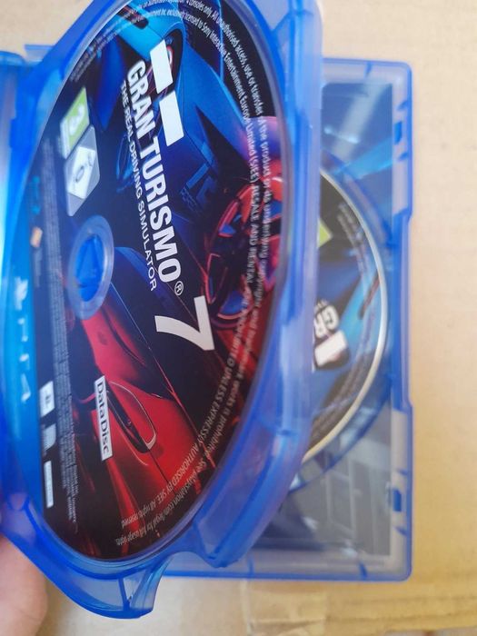 Gran Turismo 7 PS4        PS5