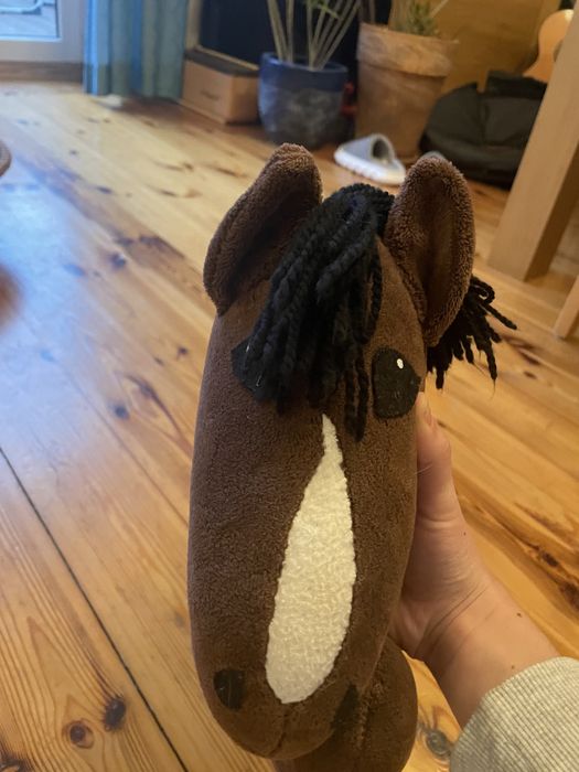 Poduszka podróżna w krztałcie konika