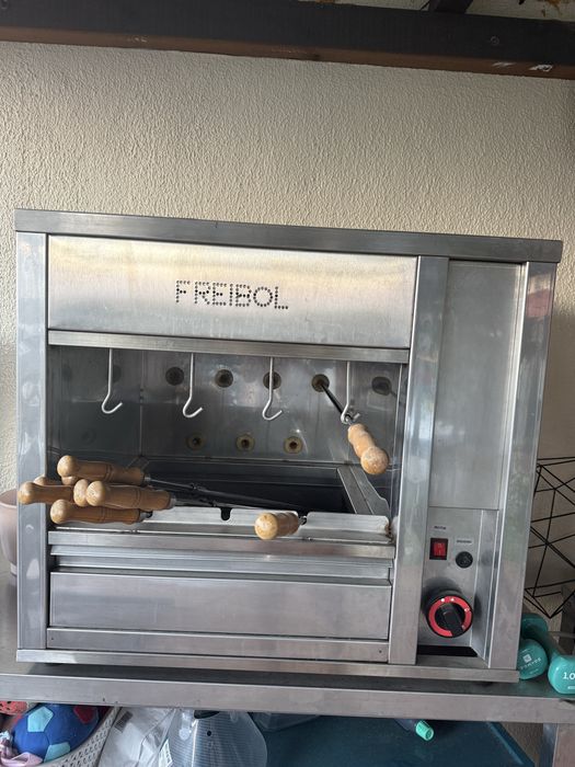 Maquina de espeto a gaz