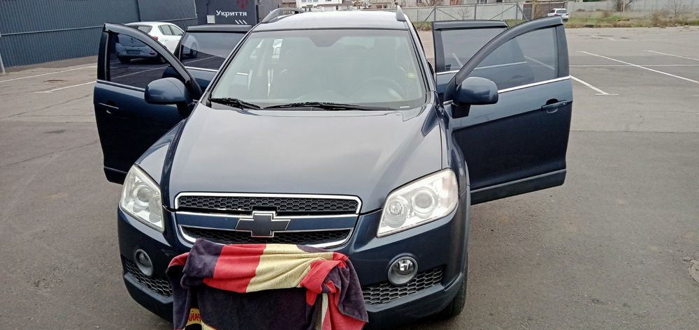 Продаю Шевроле Каптива