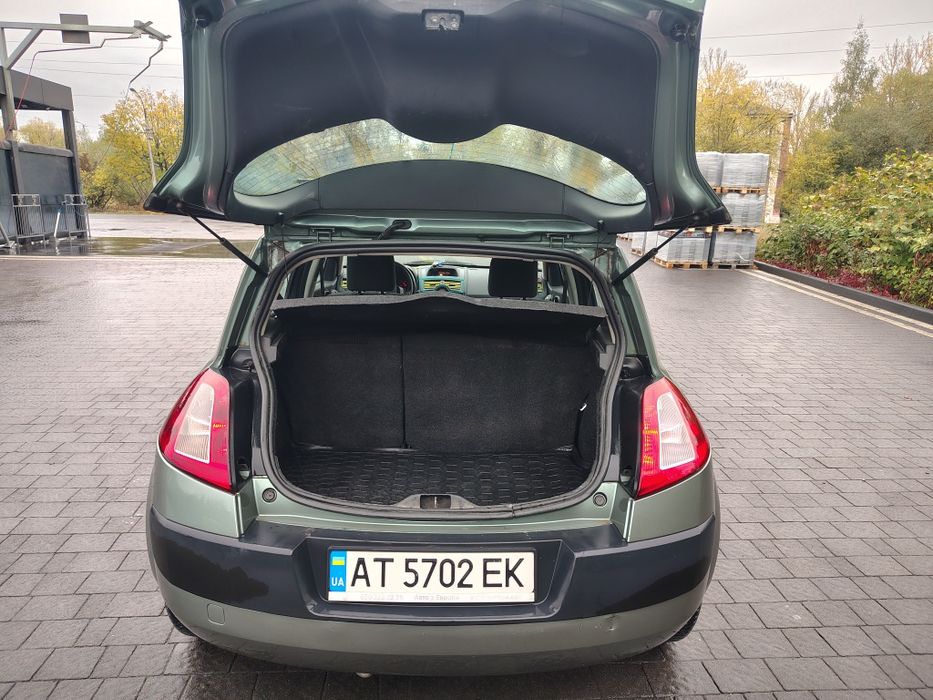 автомобіль Рено Меган 1,4