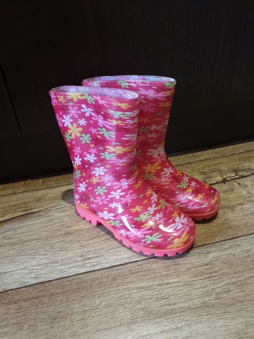 Новые резиновые сапоги 28разм. 18-18,5см по стельке