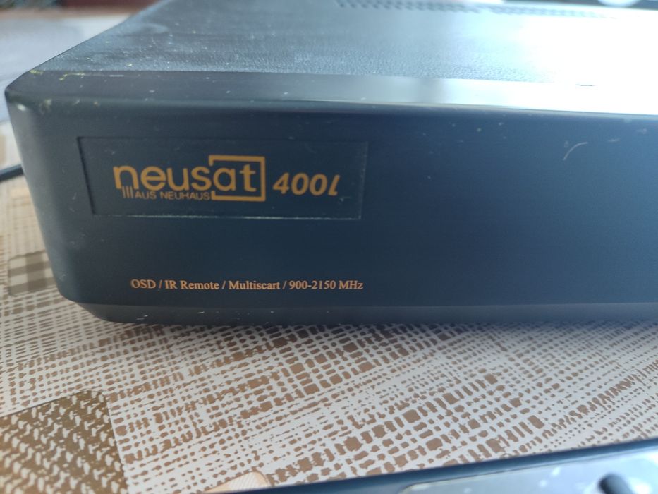 Tuner satelitarny neusat 400l