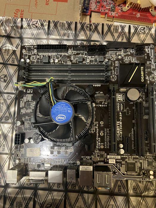 Материская плата Gigabyte GA-B150M-D3P