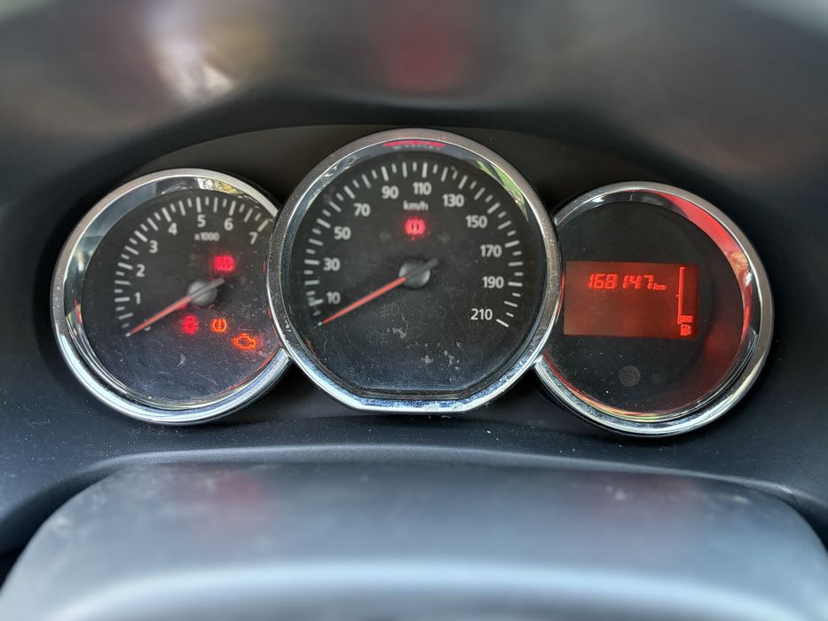 Uszkodzone dacia sandero stepway