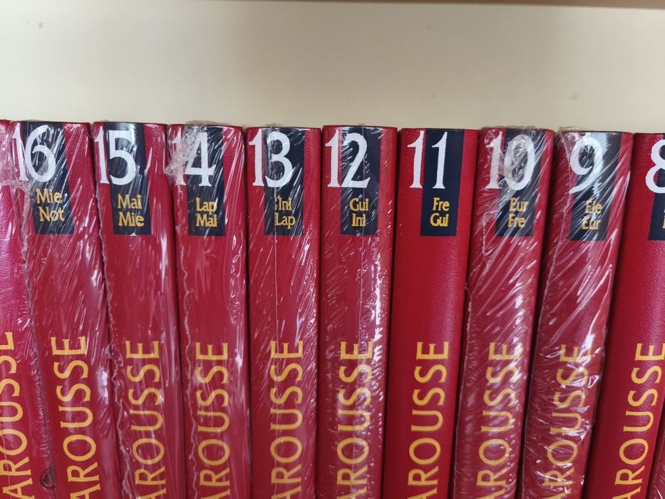 Nova Enciclopédia Larousse