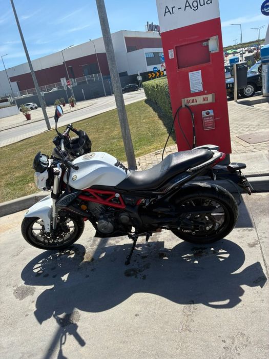 Vendo MOTO Benelli bn 302