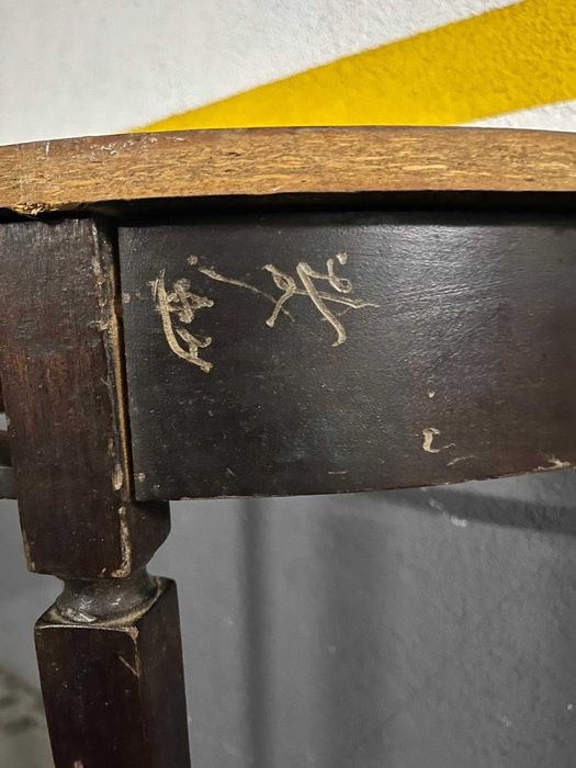 Móvel de tampo meia lua