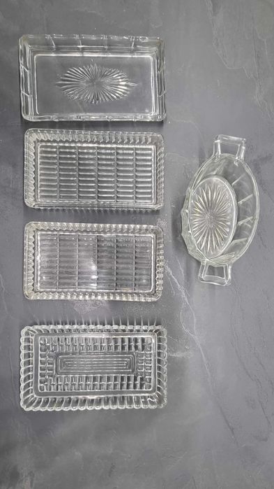 Śledziówki prostokątne z miseczką.