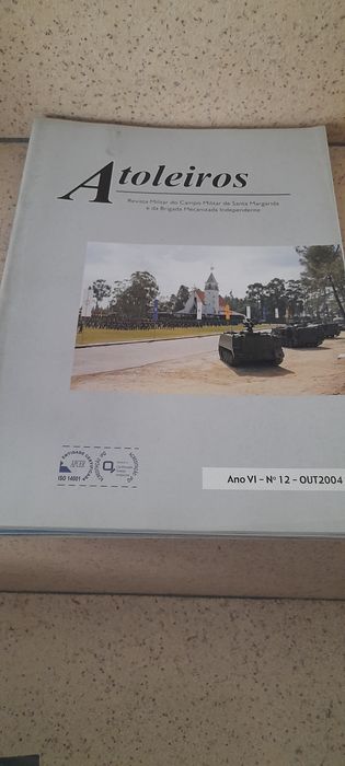 Revistas militares várias