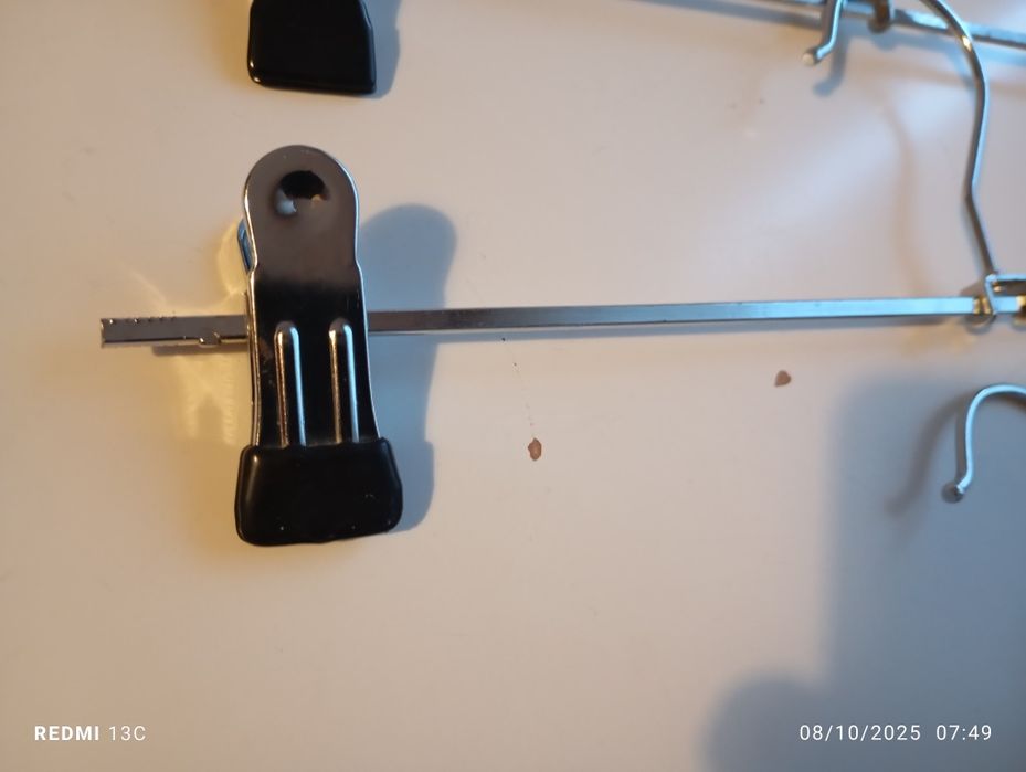 Cinco cabides de mola