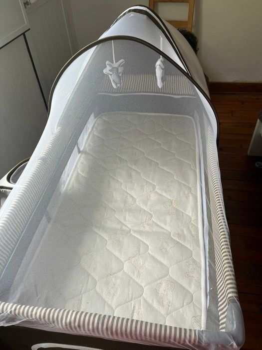 Berço completo  com colchão para criança
