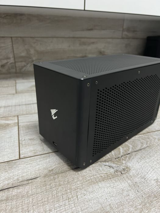 新品25万！ AORUS RTX 3080 GAMING BOX AORUS RTX 3080 GAMING BOX (rev. 1.0) 主な特徴 | グラフィック