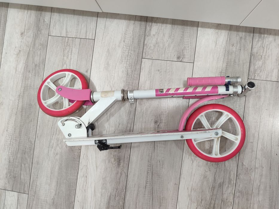 Продам самокат Scooter