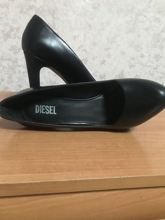 Туфлі модельні фірма DIESEL