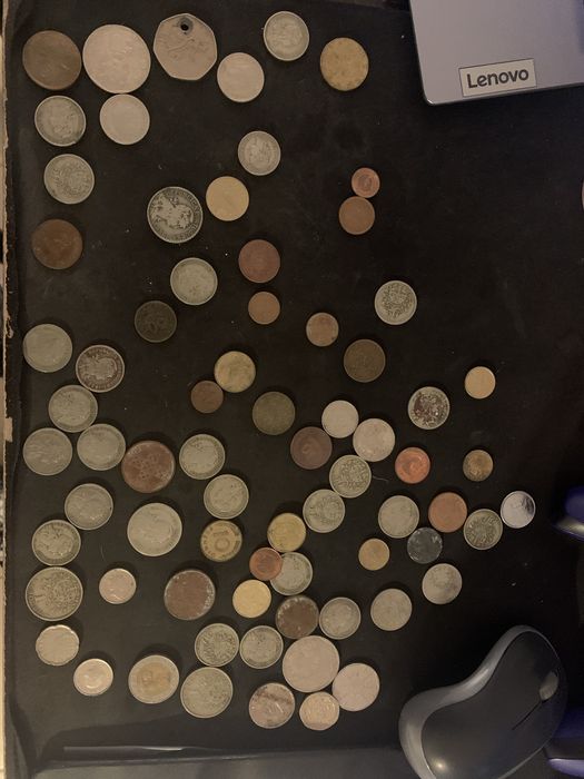 Moedas antigas encontradas e colecionadas