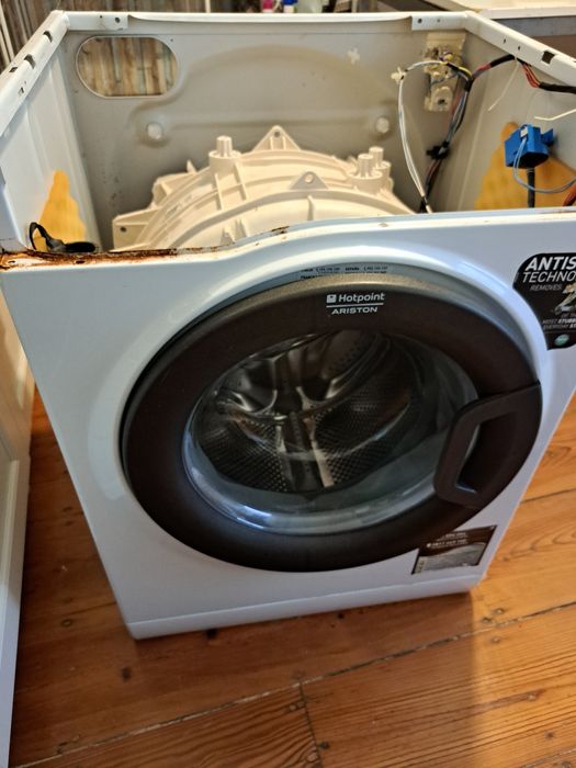 Maquina lavar roupa Ariston Hotspot em peças