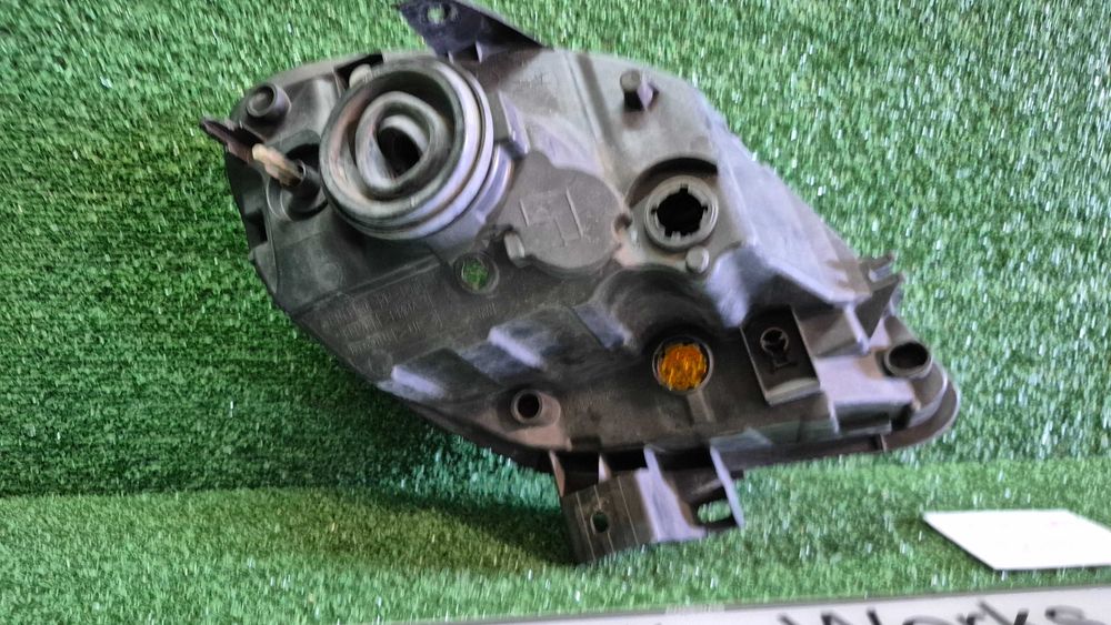 Otica Farol Esquerdo Renault Kangoo I KC FC 1997 a 2008 Valeo Original usada em muito bom estado