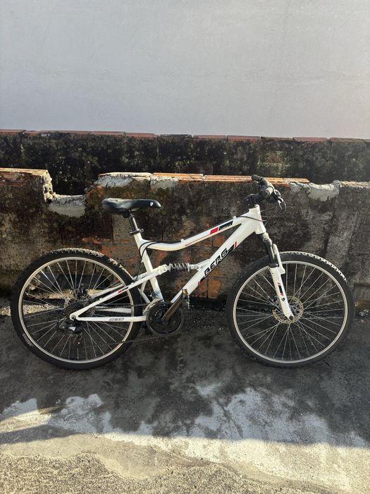 Conjunto de 4 bicicletas