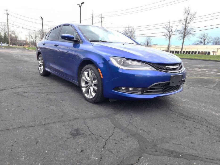 Chrysler 200 S      2015