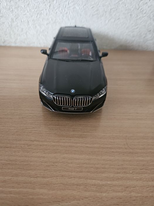 Модель bmw  7 1:24