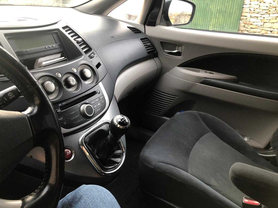 Mitsubishi Grandis 2009