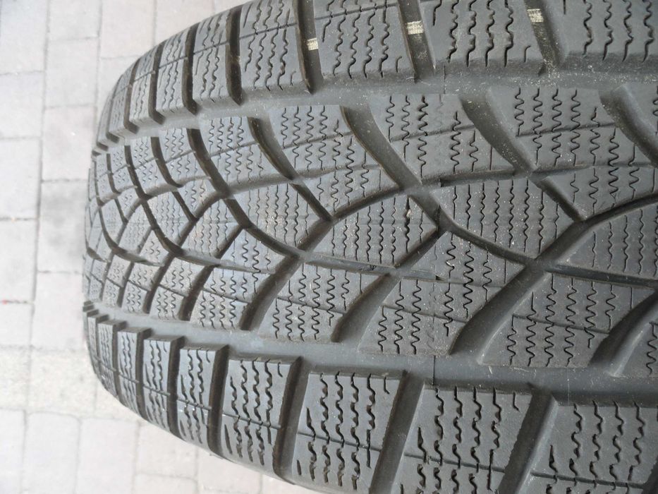 235/50R18 2 sztuki ZIMA 2024 rok JAK NOWE