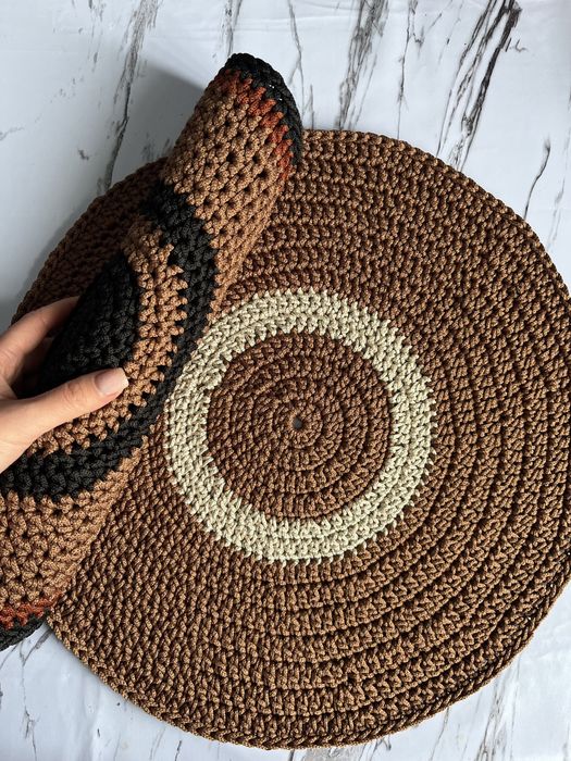 Килим круглий коричневий 2 шт.