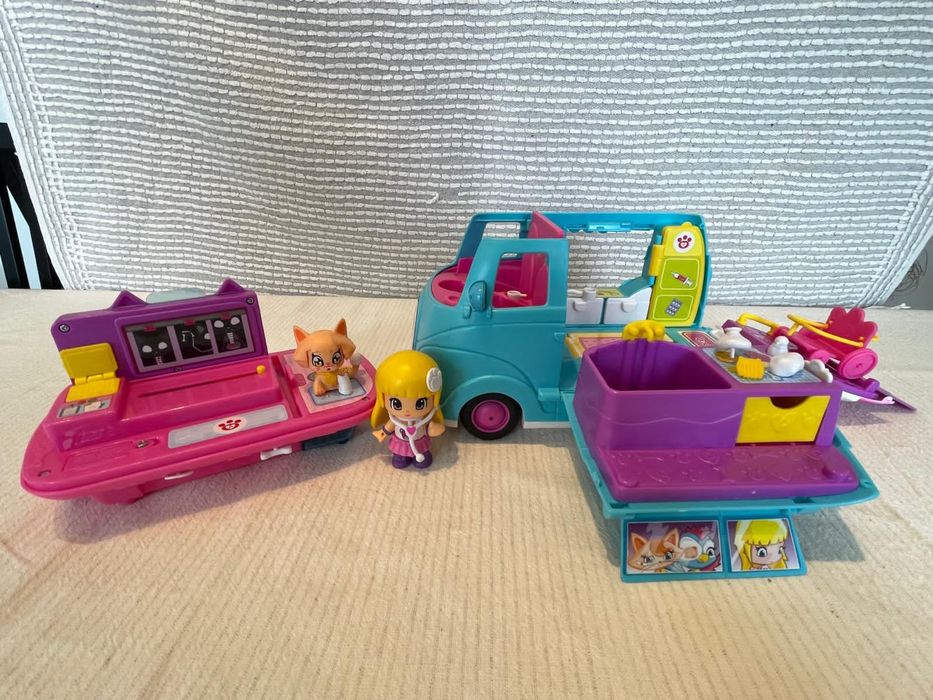 Conjunto Pinipom carrinha de veterinário