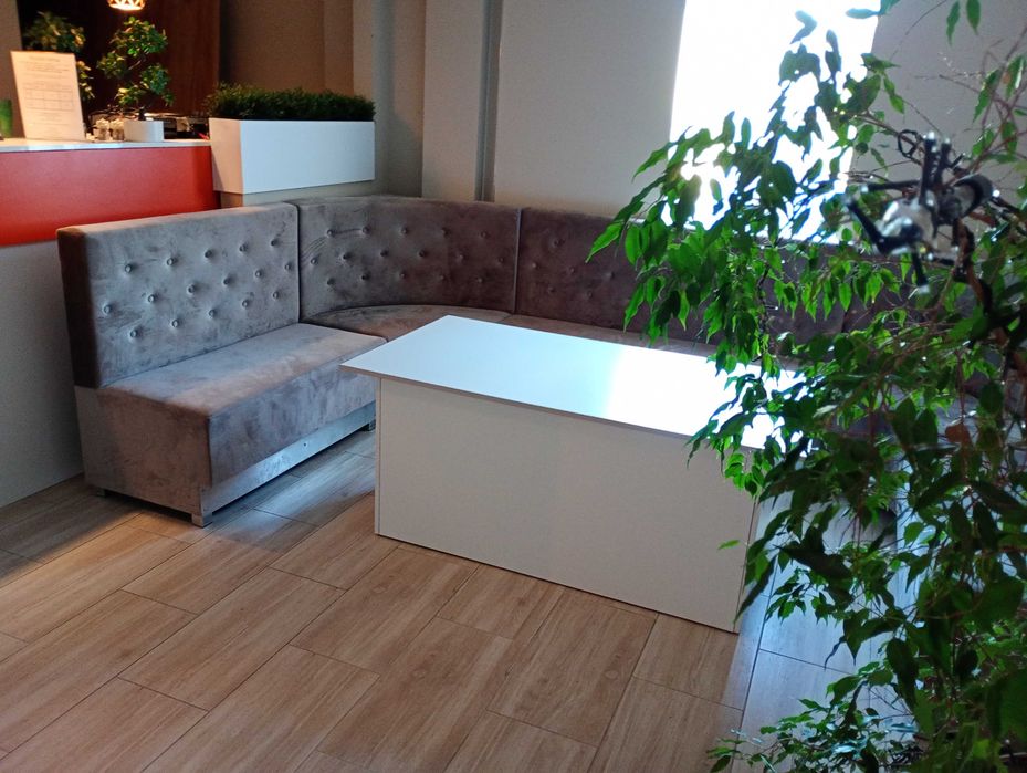 Loża, duża loża wraz ze stolikiem