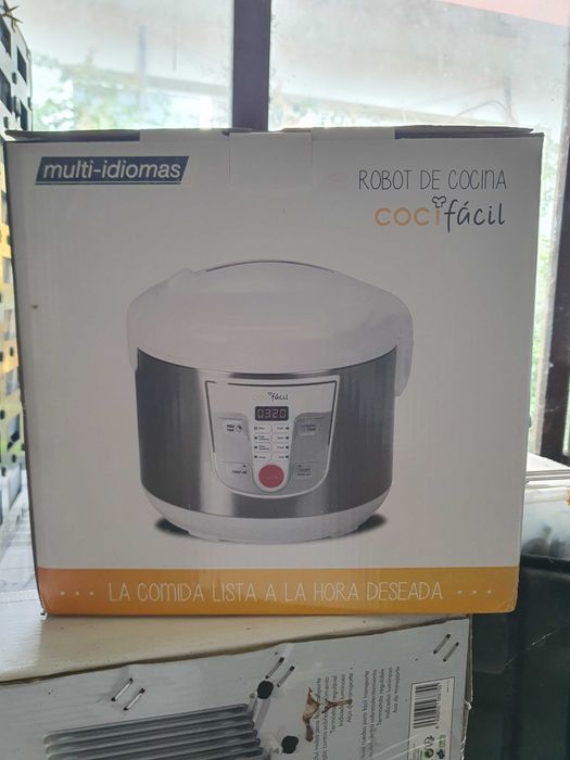 Robot de cozinha ainda em caixa