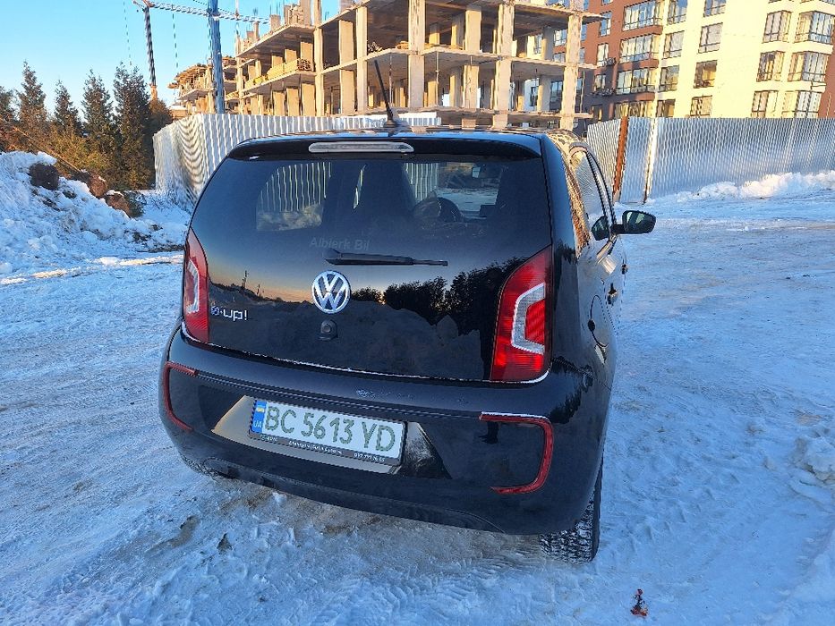 Продається електромобіль Volkswagen e-Up