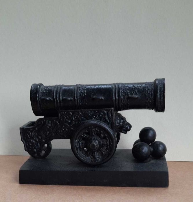 Царь пушка чугун